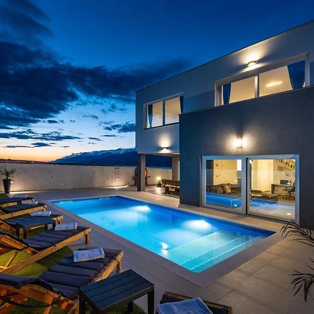 Luxury Villa Noemi Razanac Exterior photo